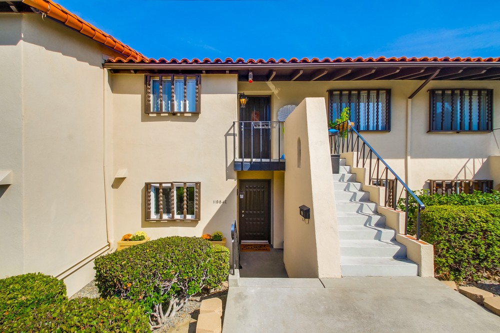 Virtual tour photo 1 of 43 for 11984 Rancho Bernardo Rd E