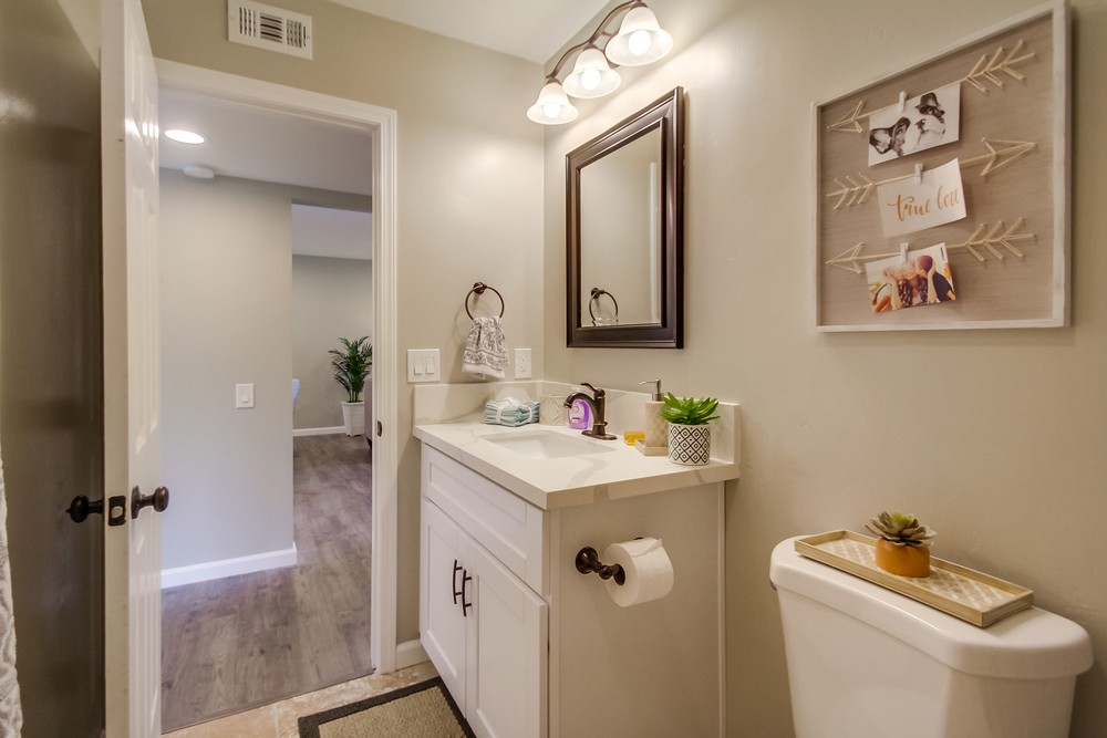Virtual tour photo 36 of 43 for 11984 Rancho Bernardo Rd E