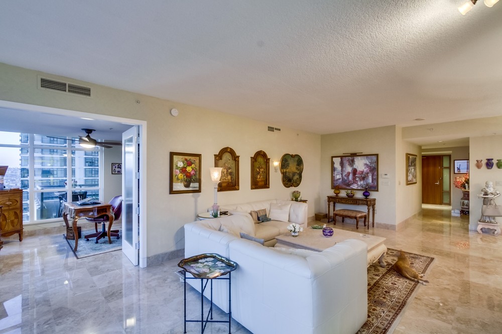 Virtual tour photo 16 of 39 for 1199 Pacific Hwy #1506