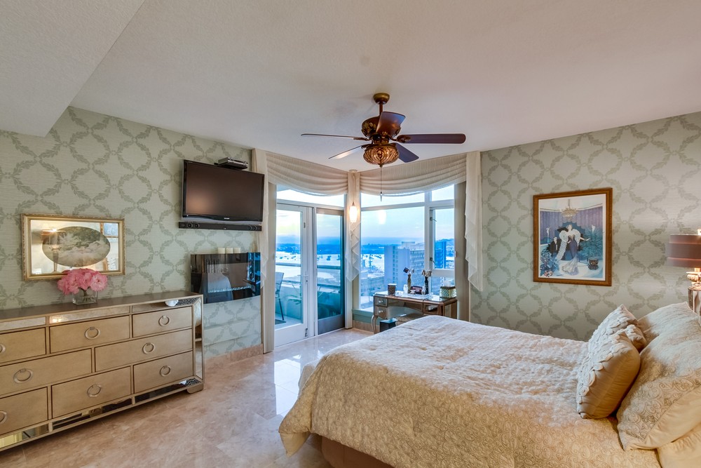 Virtual tour photo 21 of 39 for 1199 Pacific Hwy #1506