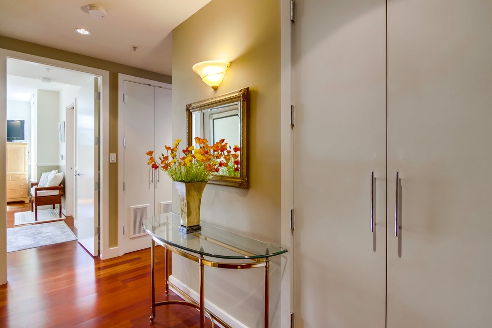 Virtual tour photo 8 of 54 for 1199 Pacific Hwy #404