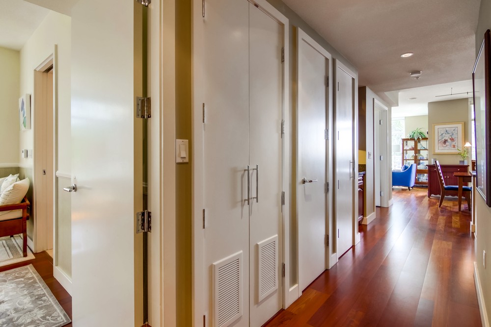 Virtual tour photo 9 of 54 for 1199 Pacific Hwy #404
