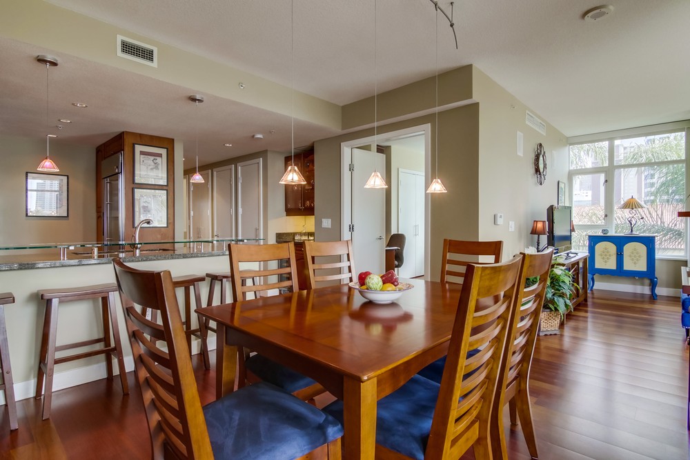 Virtual tour photo 20 of 54 for 1199 Pacific Hwy #404