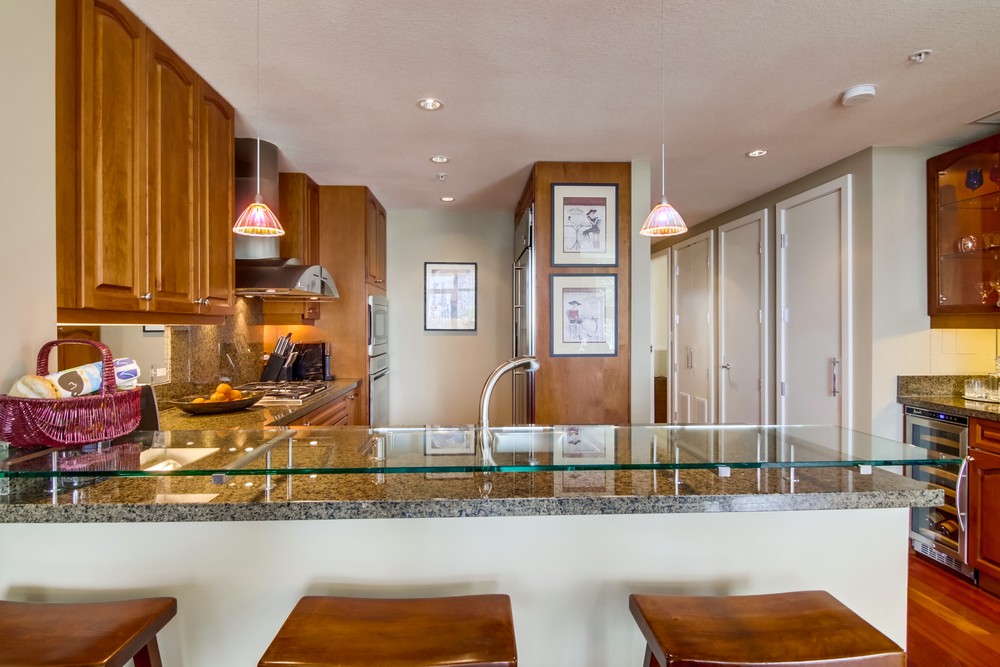 Virtual tour photo 24 of 54 for 1199 Pacific Hwy #404