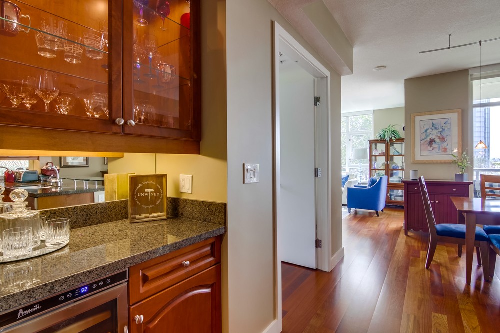 Virtual tour photo 32 of 54 for 1199 Pacific Hwy #404