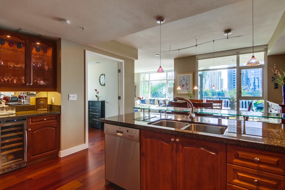 Virtual tour photo 33 of 54 for 1199 Pacific Hwy #404