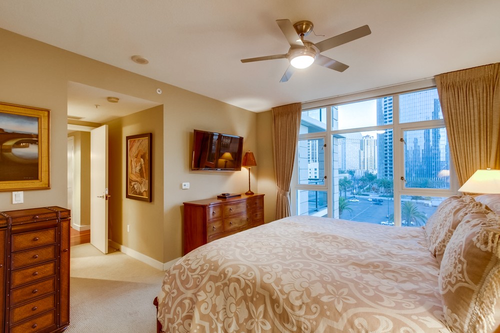 Virtual tour photo 19 of 51 for 1199 Pacific Hwy #705