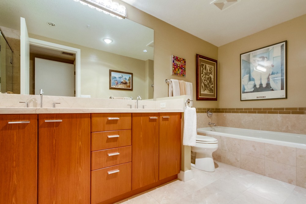 Virtual tour photo 23 of 51 for 1199 Pacific Hwy #705
