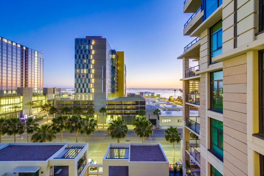 Virtual tour photo 32 of 51 for 1199 Pacific Hwy #705