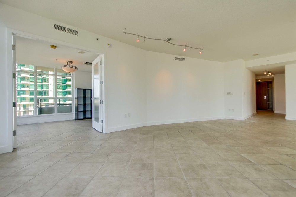 Virtual tour photo 18 of 80 for 1199 Pacific Hwy #906