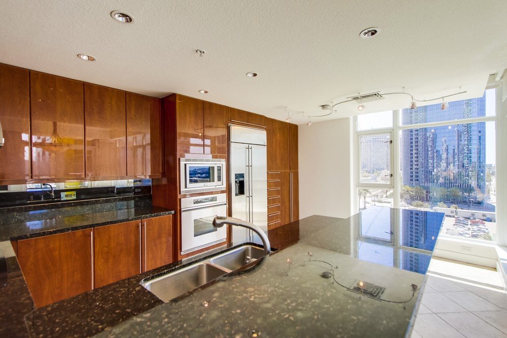 Virtual tour photo 27 of 80 for 1199 Pacific Hwy #906