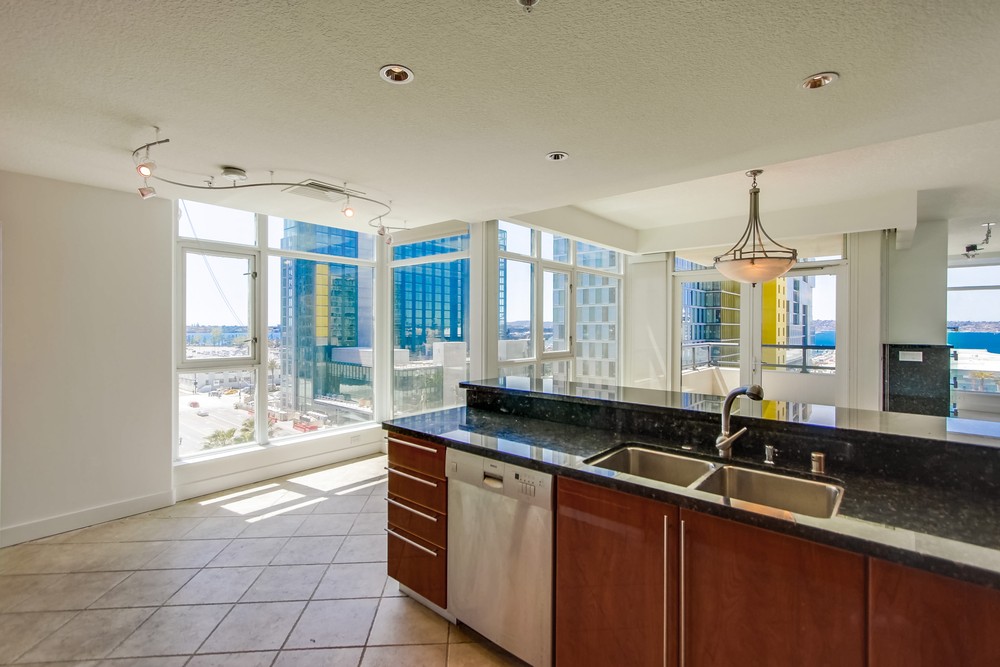 Virtual tour photo 31 of 80 for 1199 Pacific Hwy #906
