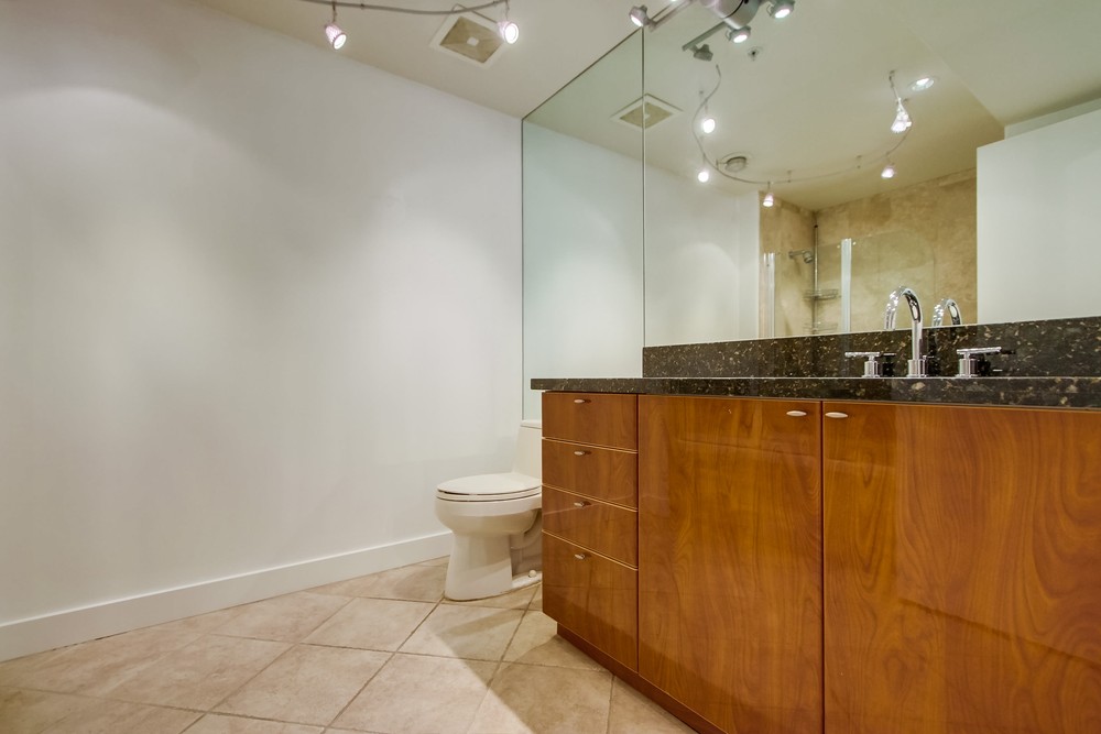 Virtual tour photo 32 of 80 for 1199 Pacific Hwy #906