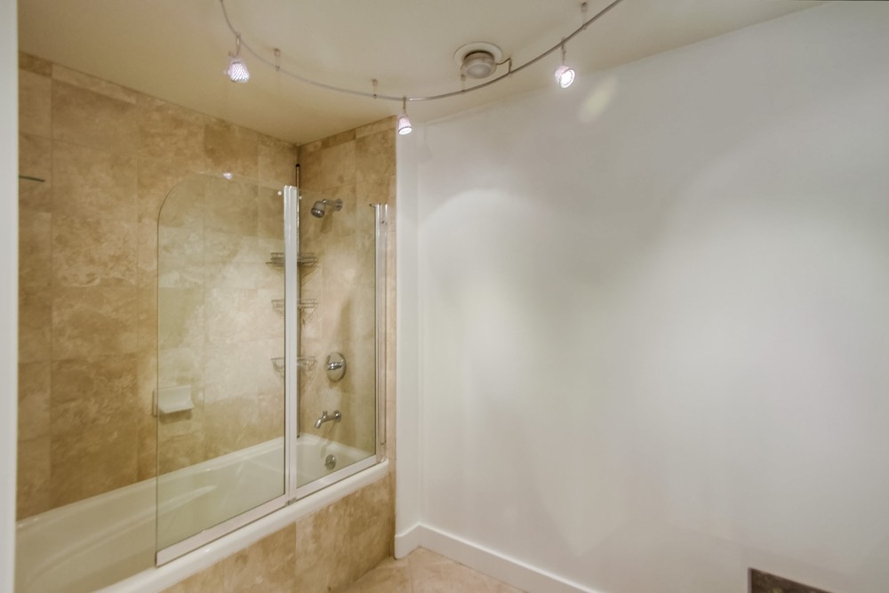 Virtual tour photo 33 of 80 for 1199 Pacific Hwy #906