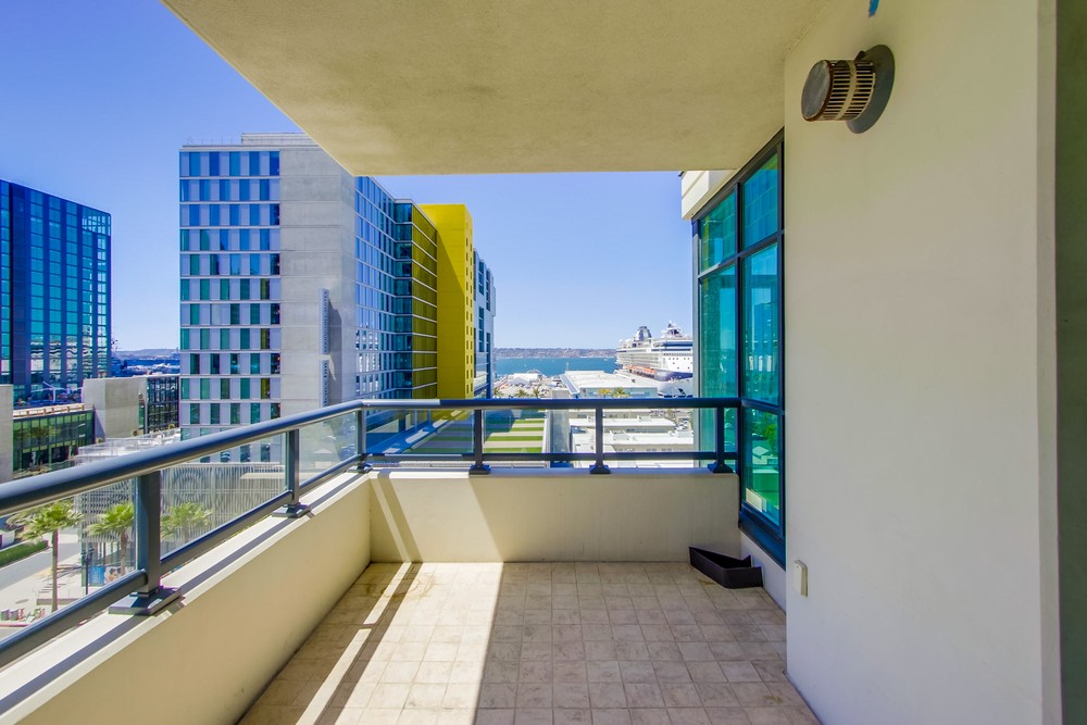 Virtual tour photo 36 of 80 for 1199 Pacific Hwy #906