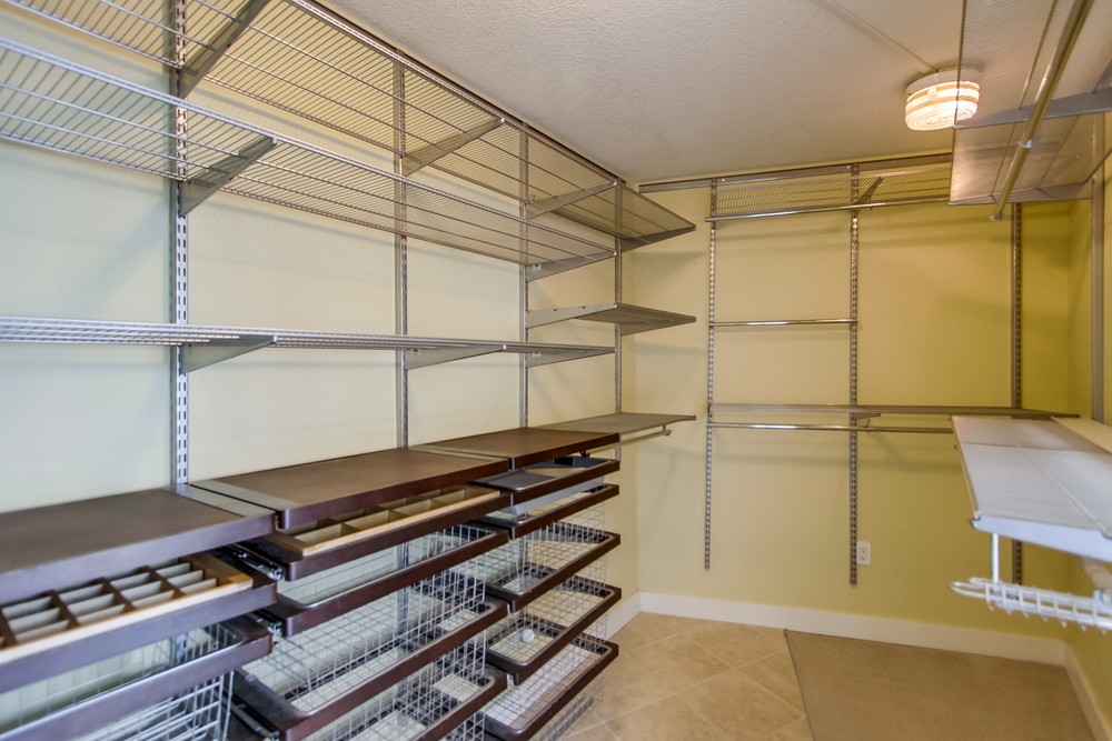 Virtual tour photo 54 of 80 for 1199 Pacific Hwy #906