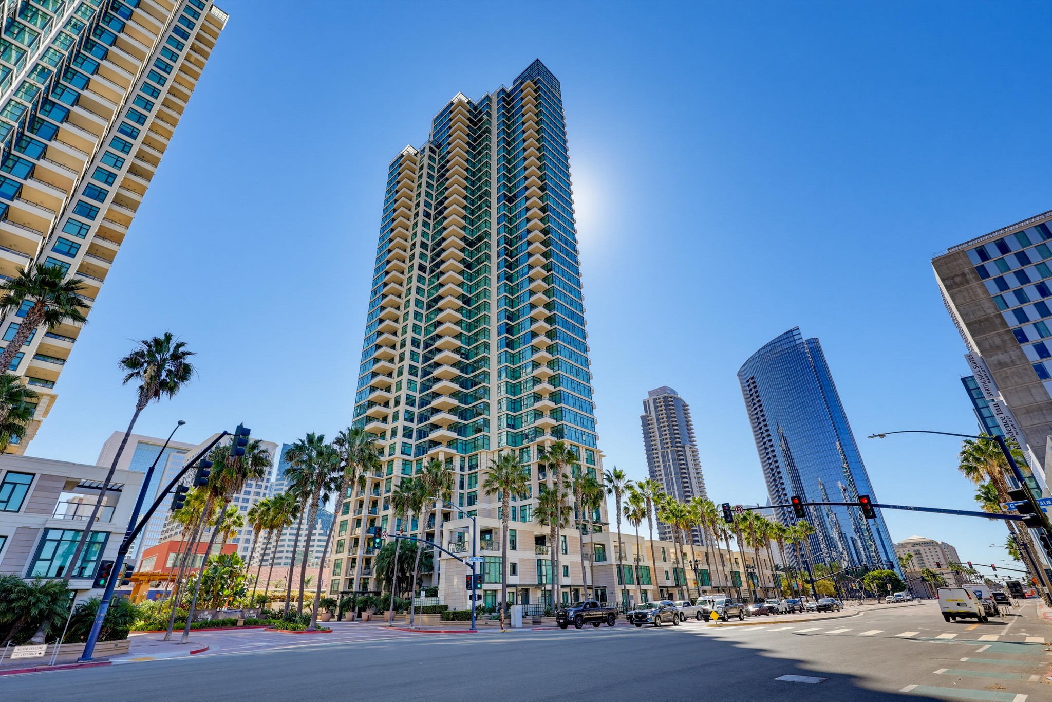 Virtual tour photo 1 of 105 for 1199 Pacific Hwy Unit 1305