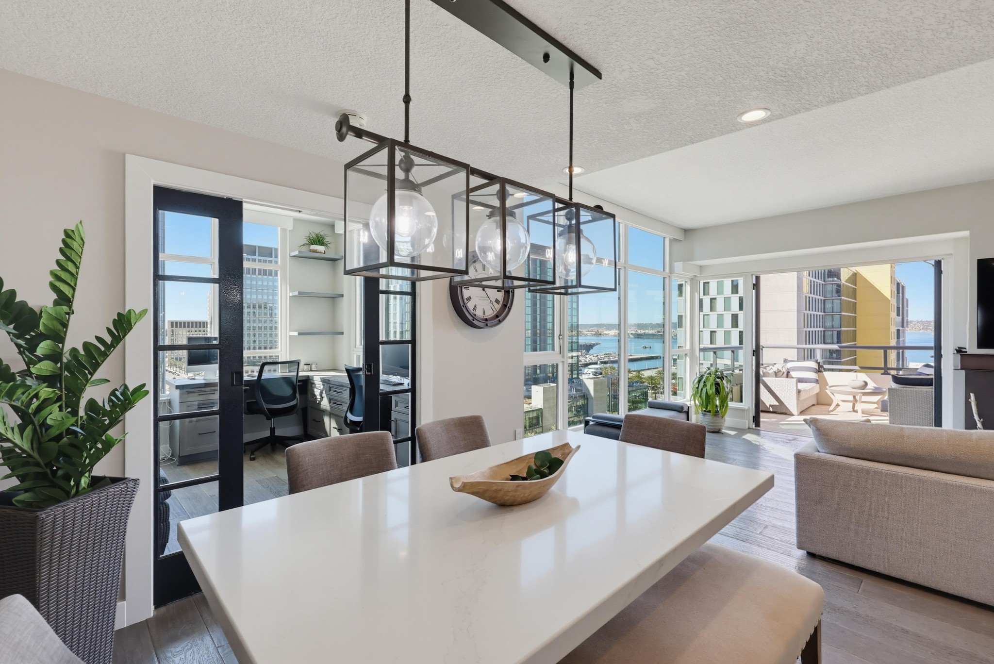 Virtual tour photo 21 of 105 for 1199 Pacific Hwy Unit 1305