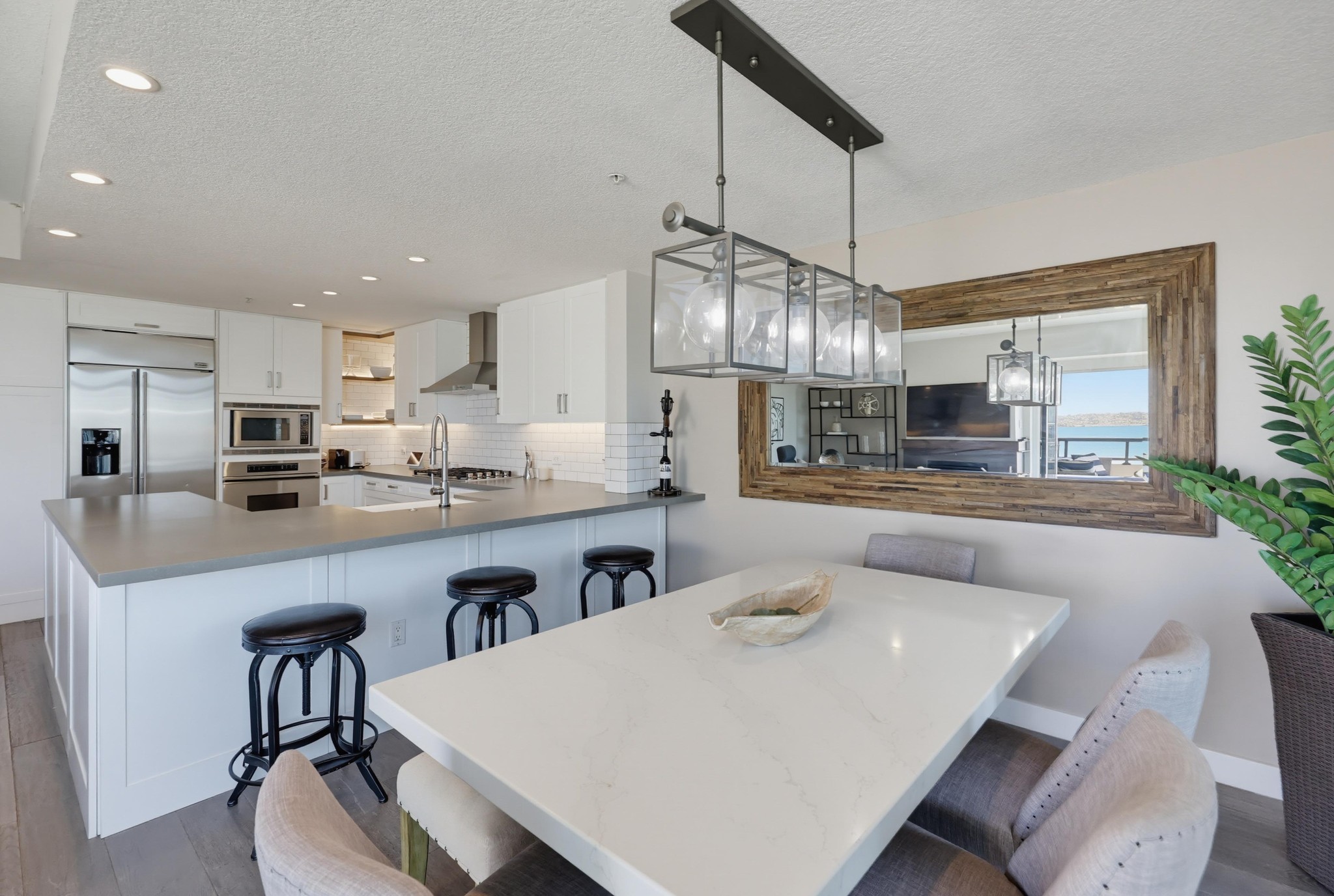 Virtual tour photo 23 of 105 for 1199 Pacific Hwy Unit 1305