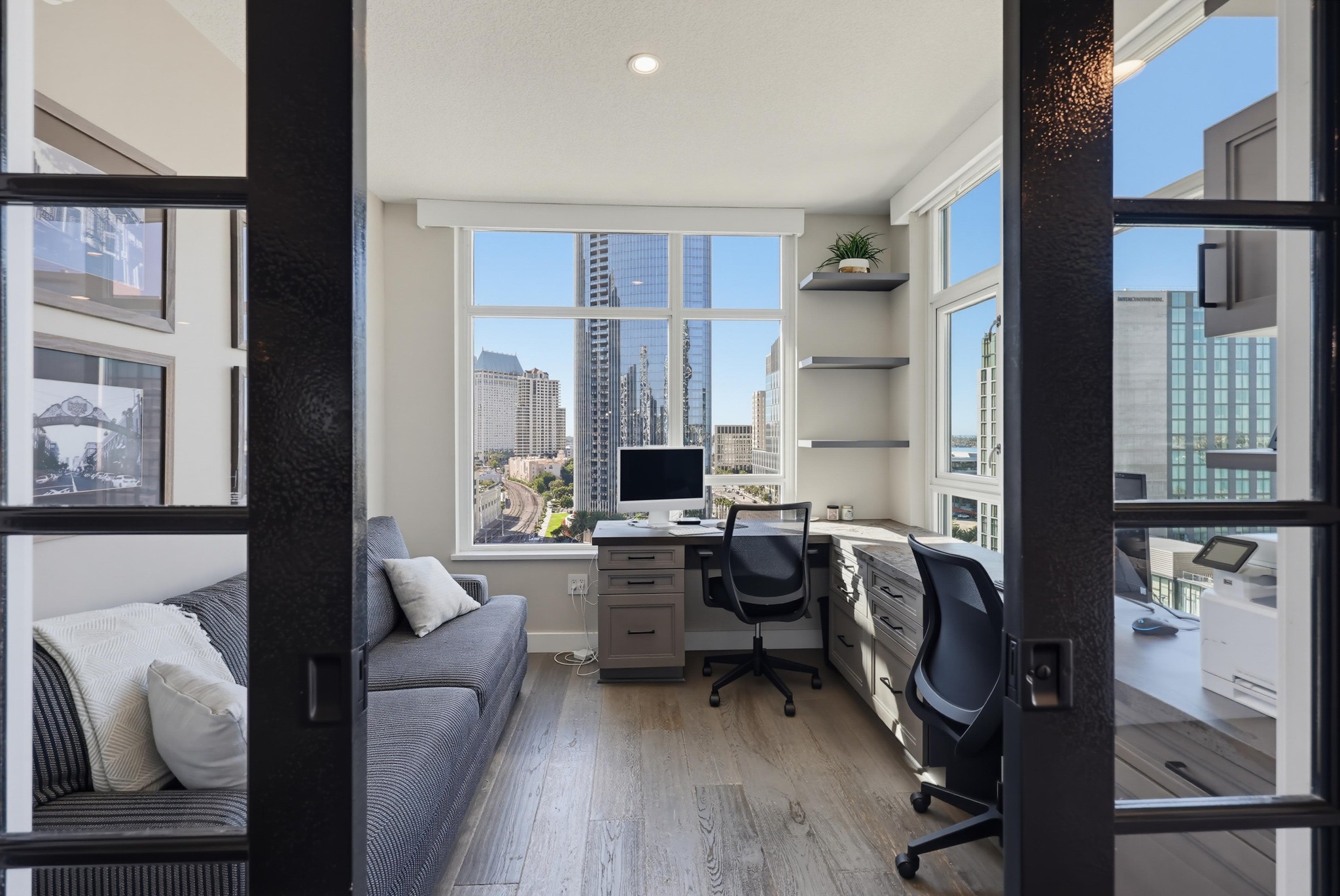 Virtual tour photo 25 of 105 for 1199 Pacific Hwy Unit 1305