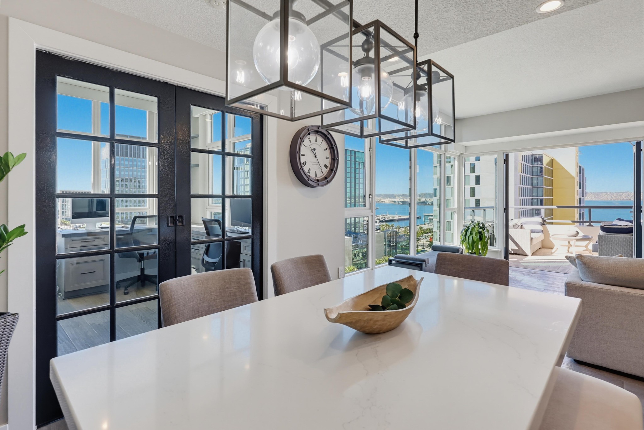 Virtual tour photo 33 of 105 for 1199 Pacific Hwy Unit 1305
