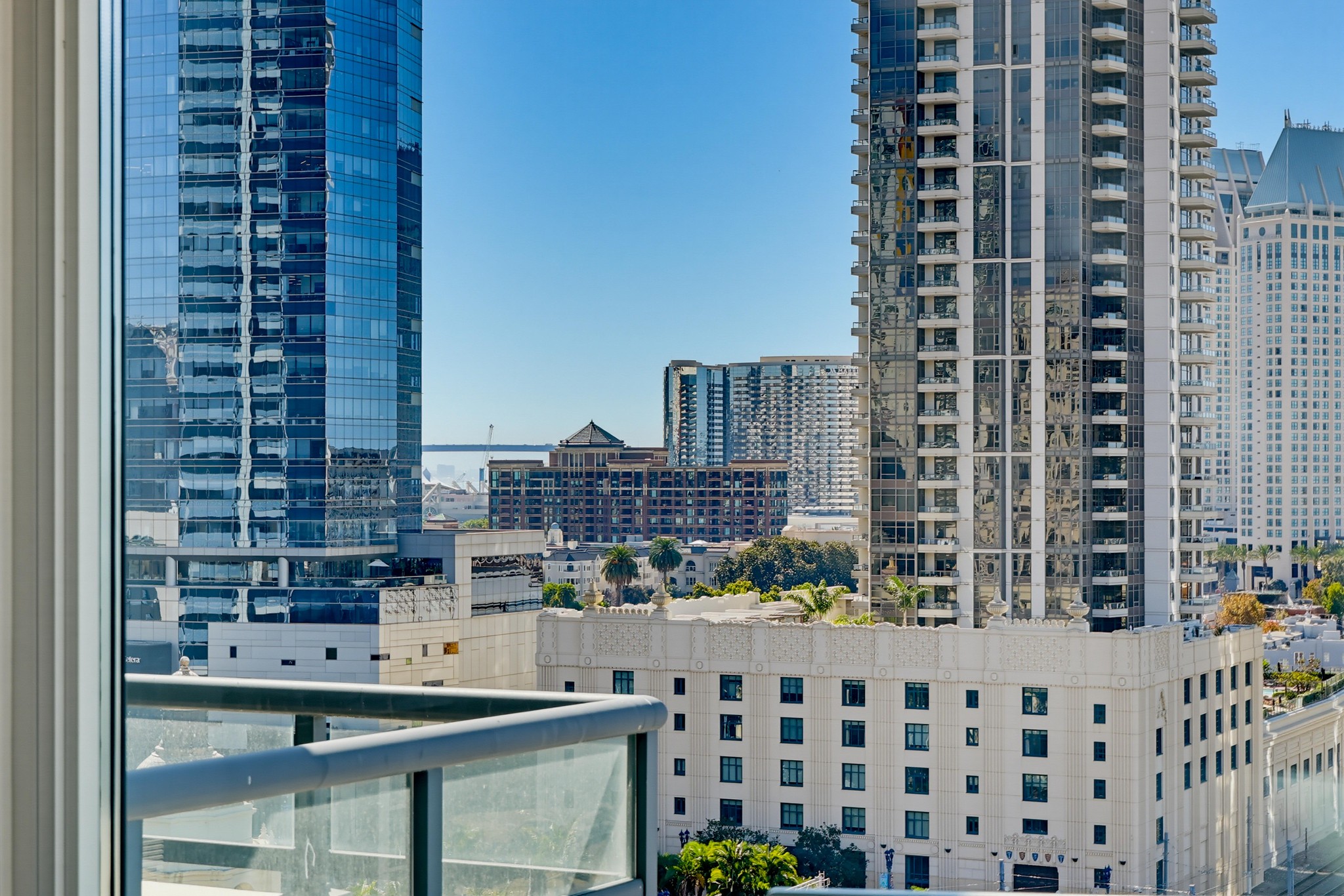 Virtual tour photo 34 of 105 for 1199 Pacific Hwy Unit 1305