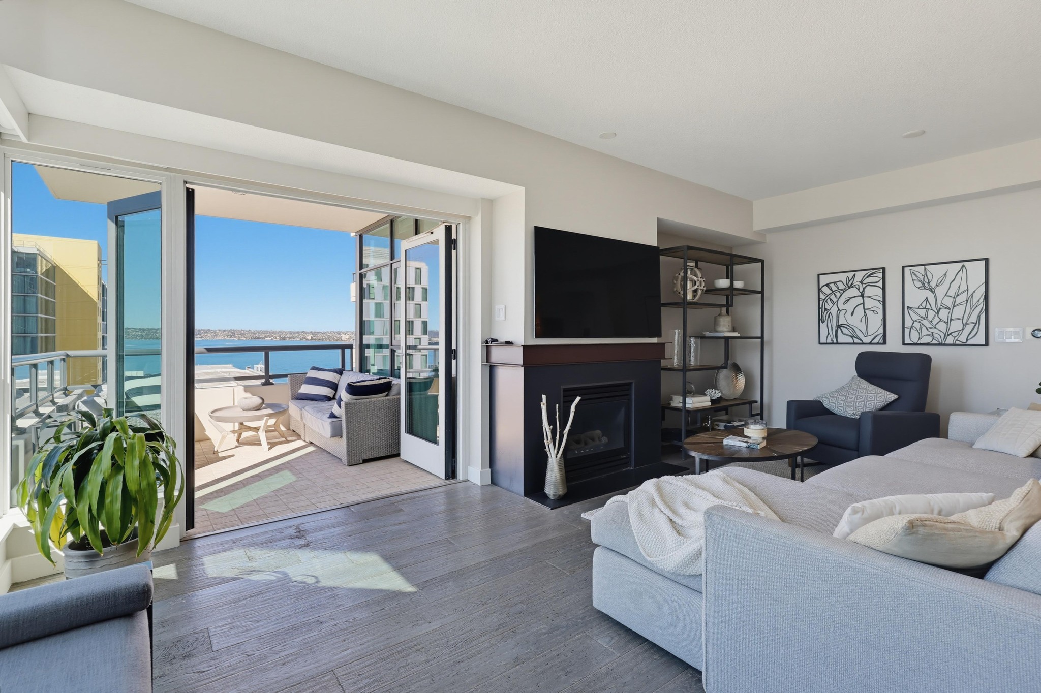 Virtual tour photo 40 of 105 for 1199 Pacific Hwy Unit 1305