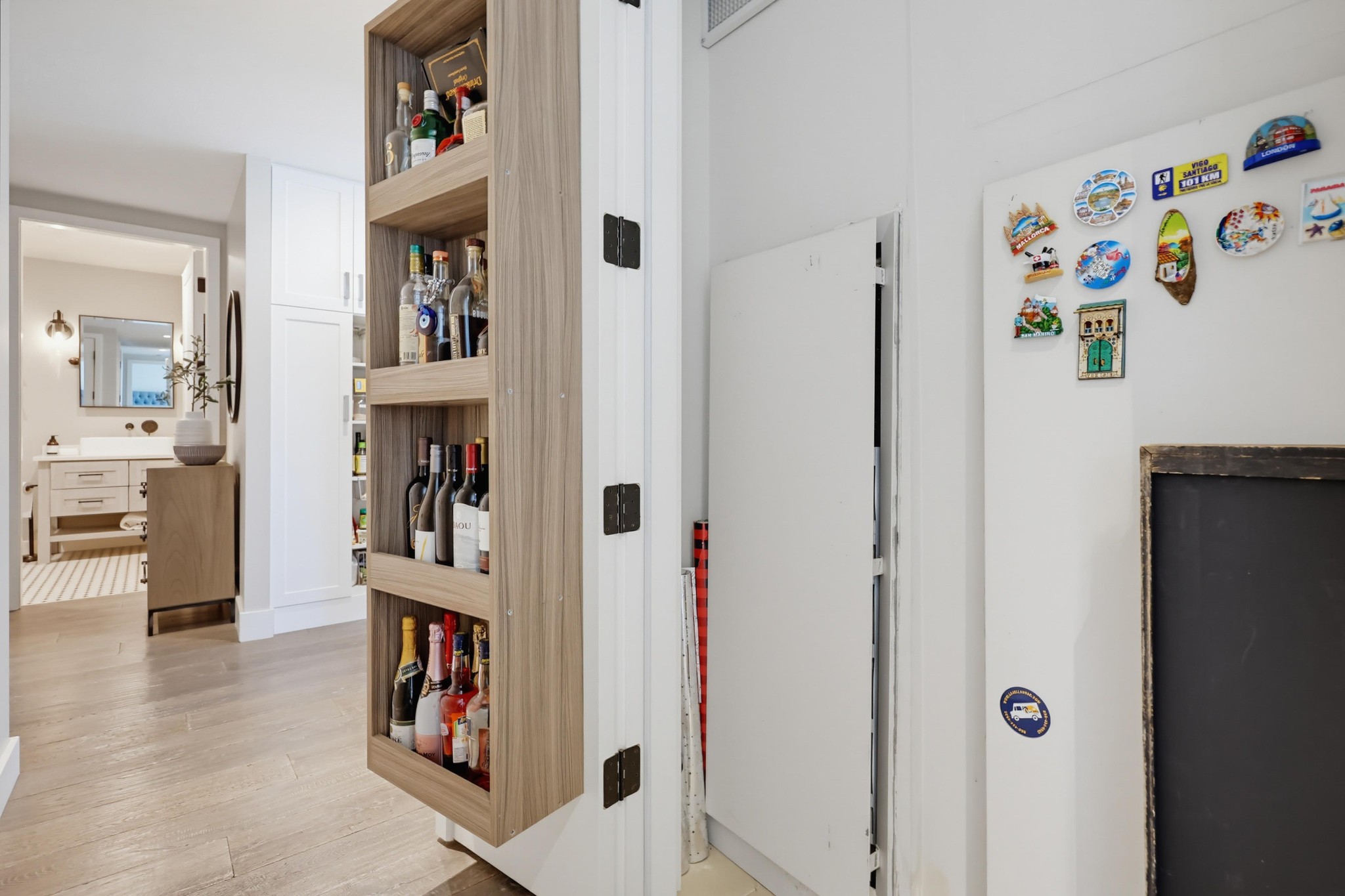 Virtual tour photo 45 of 105 for 1199 Pacific Hwy Unit 1305