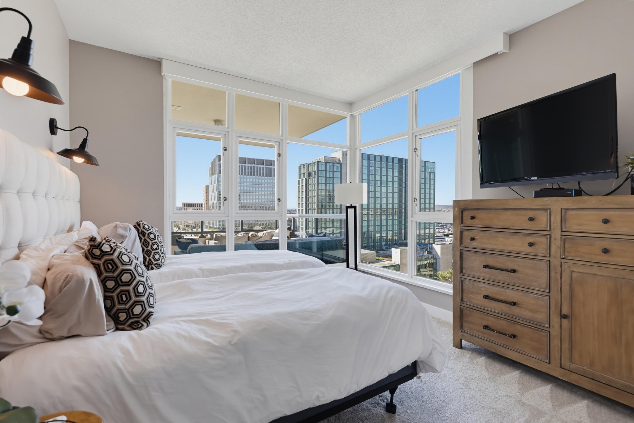 Virtual tour photo 50 of 105 for 1199 Pacific Hwy Unit 1305