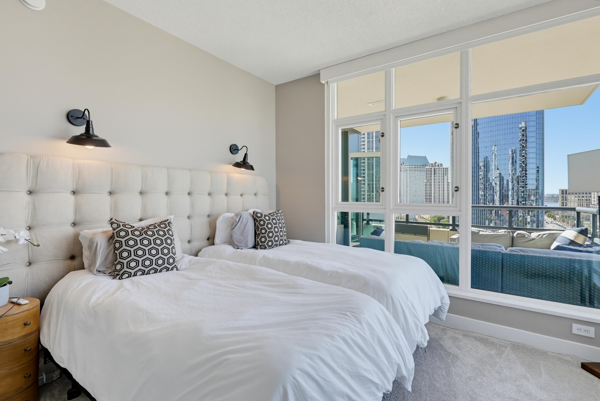 Virtual tour photo 51 of 105 for 1199 Pacific Hwy Unit 1305