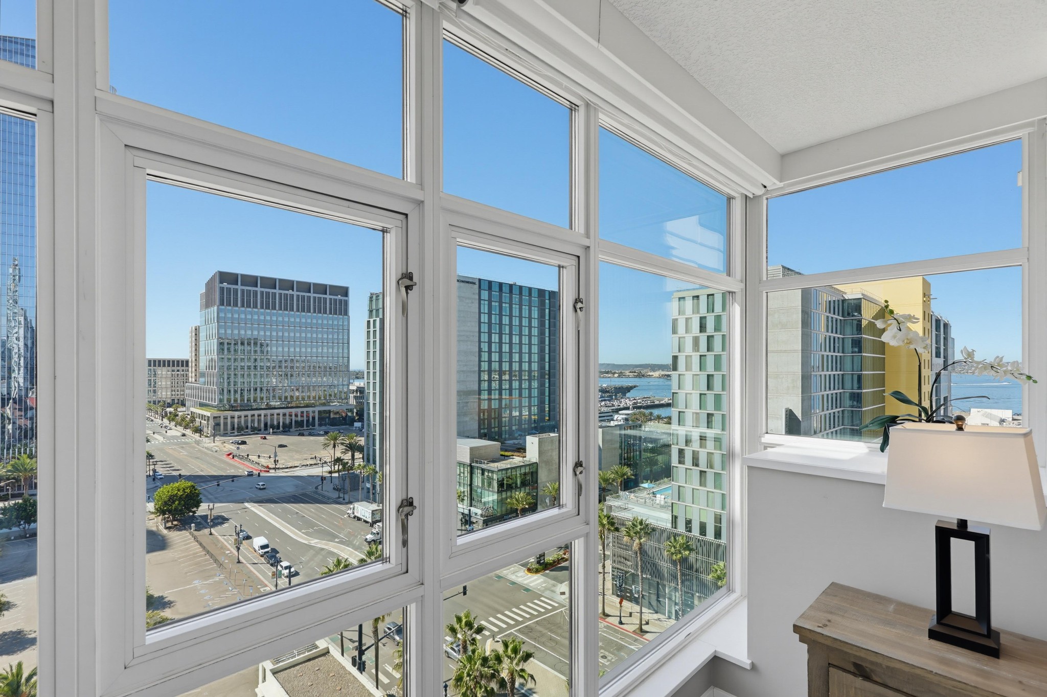 Virtual tour photo 57 of 105 for 1199 Pacific Hwy Unit 1305