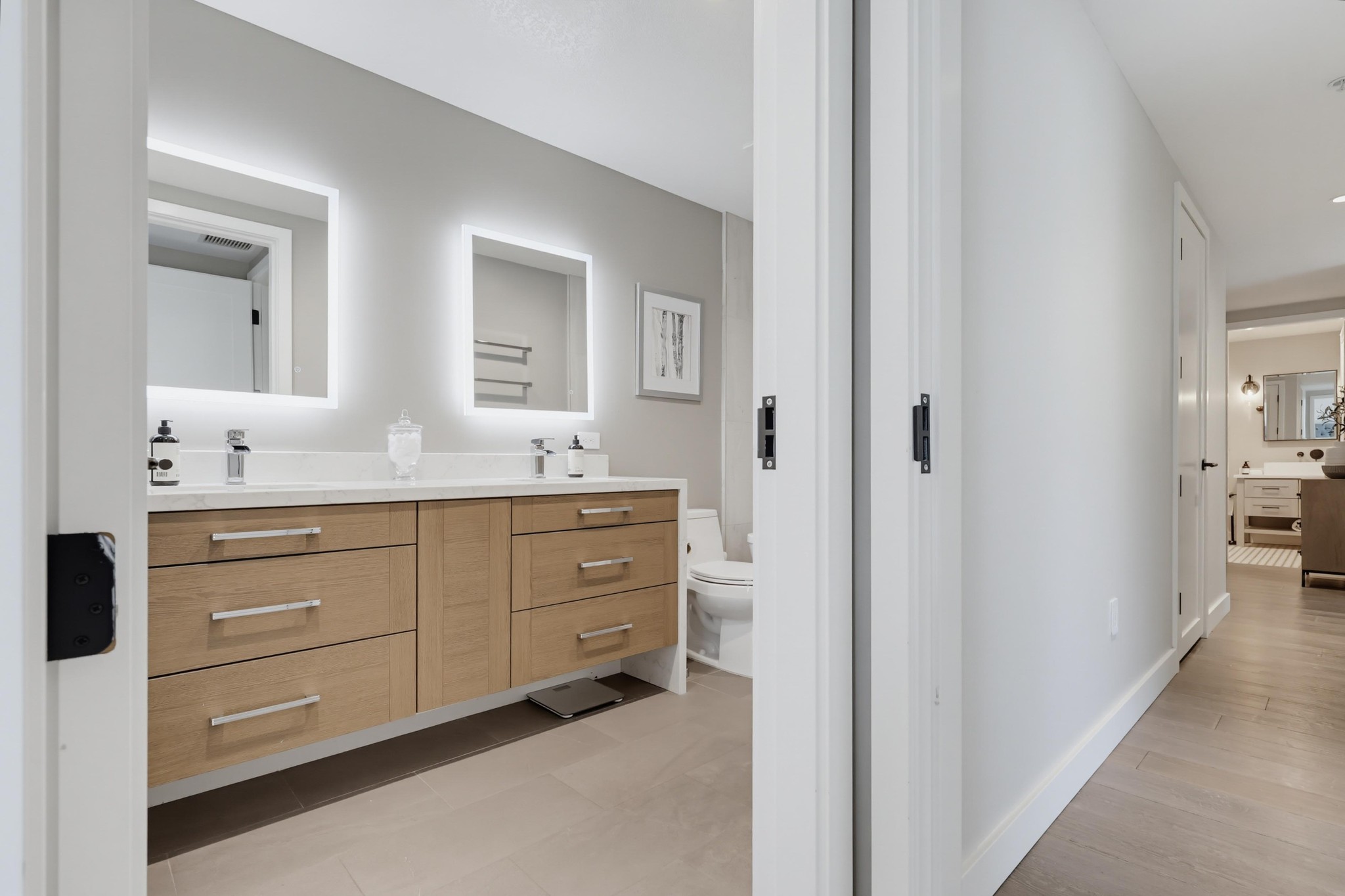 Virtual tour photo 62 of 105 for 1199 Pacific Hwy Unit 1305