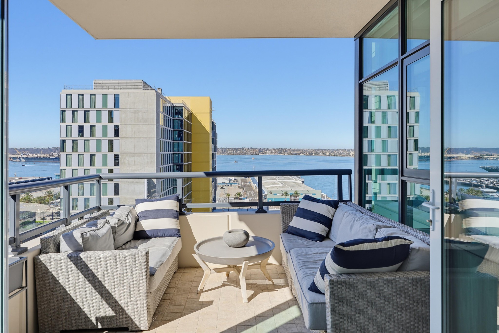 Virtual tour photo 70 of 105 for 1199 Pacific Hwy Unit 1305