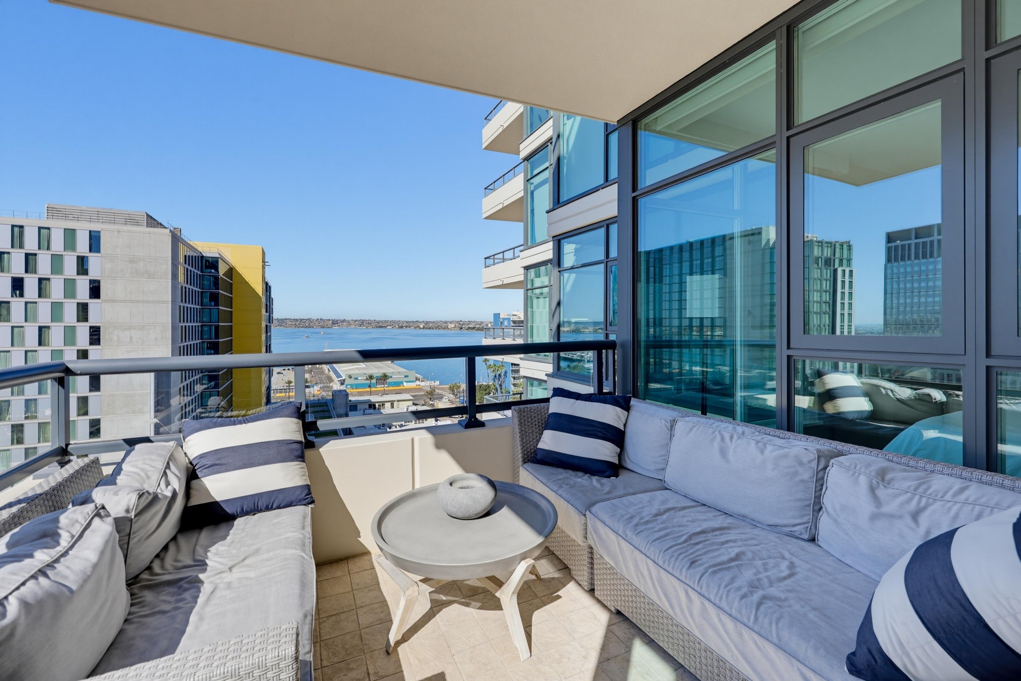Virtual tour photo 73 of 105 for 1199 Pacific Hwy Unit 1305