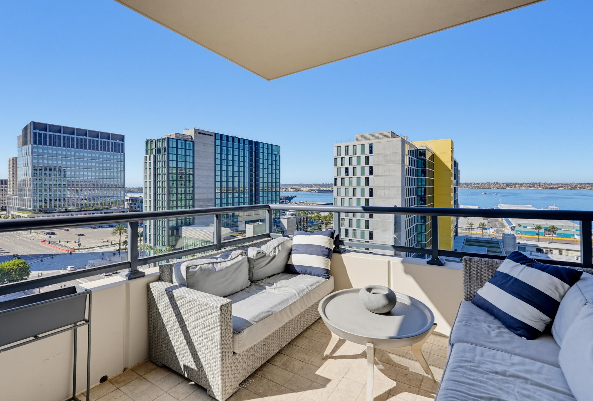 Virtual tour photo 80 of 105 for 1199 Pacific Hwy Unit 1305