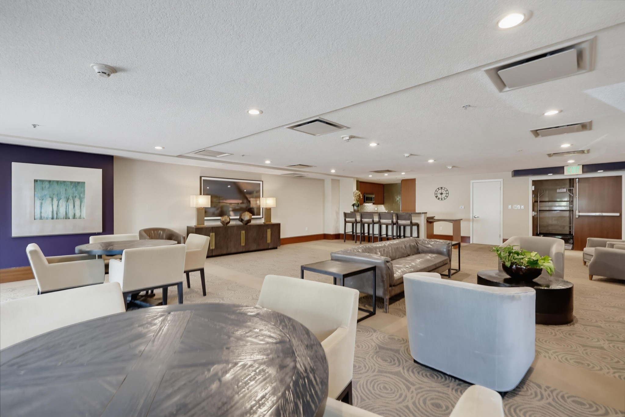 Virtual tour photo 84 of 105 for 1199 Pacific Hwy Unit 1305