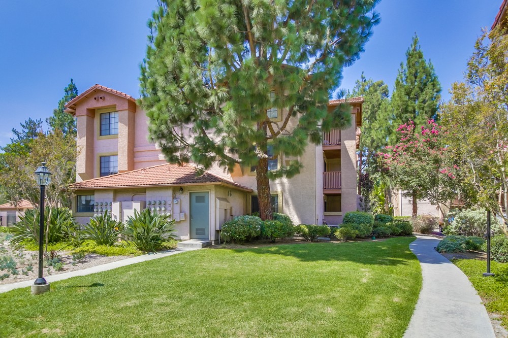 Virtual tour photo 1 of 20 for 12015 Alta Carmel Court #291