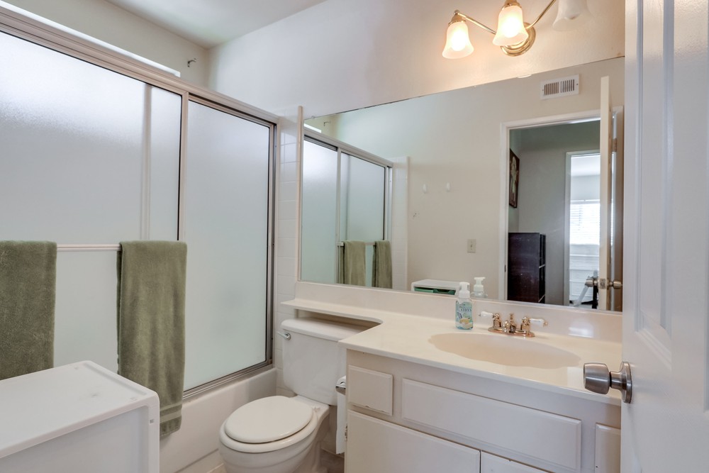 Virtual tour photo 36 of 41 for 12017 Eastbourne Rd