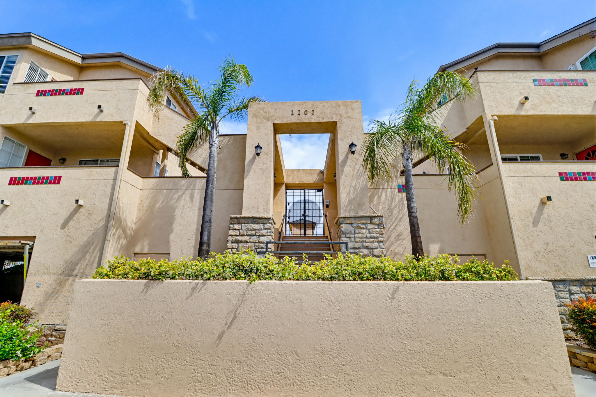 Virtual tour photo 4 of 29 for 1202 Donax Ave