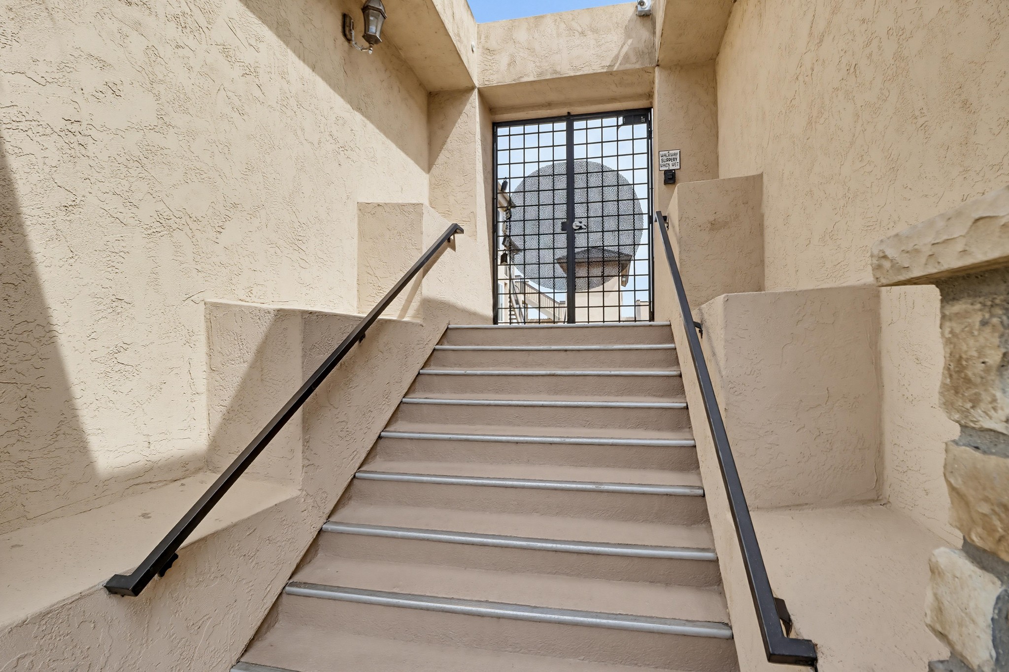 Virtual tour photo 5 of 29 for 1202 Donax Ave