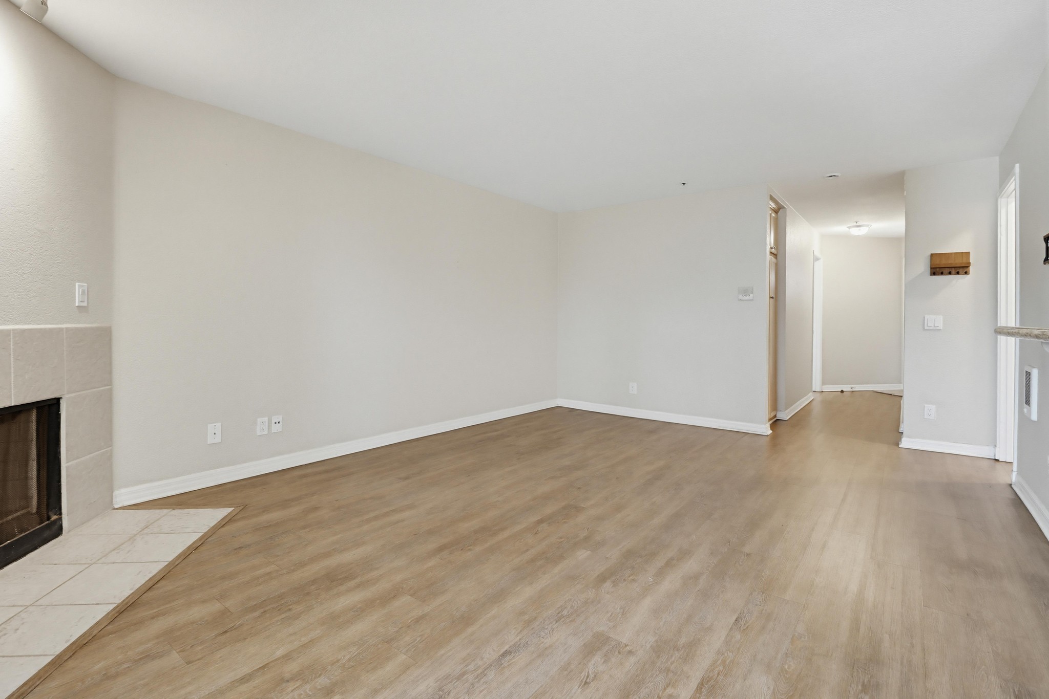 Virtual tour photo 11 of 29 for 1202 Donax Ave