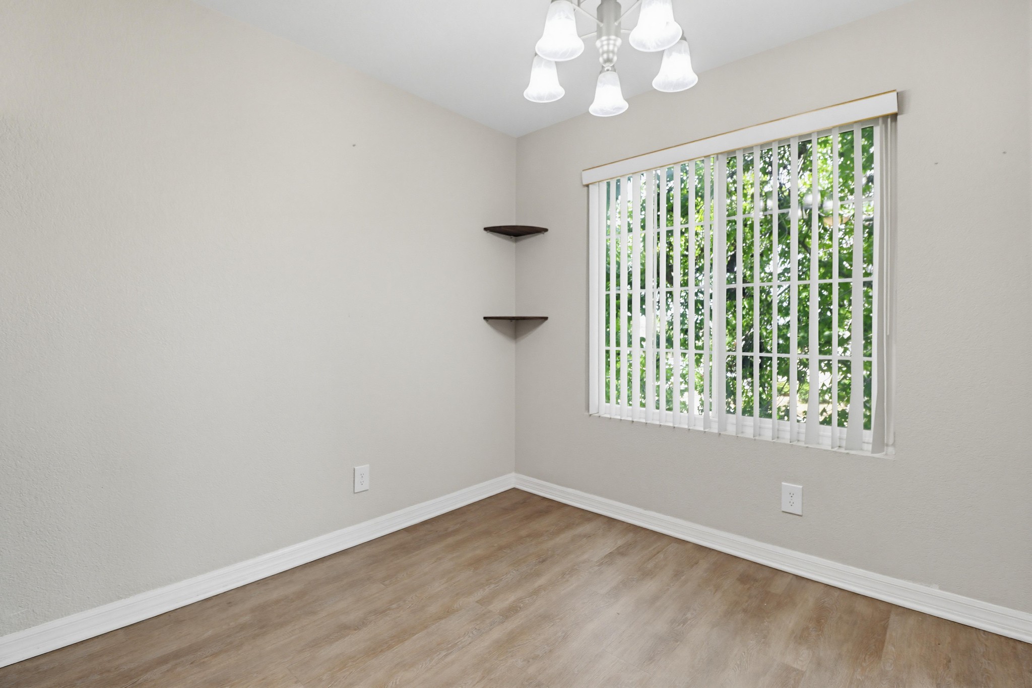 Virtual tour photo 17 of 29 for 1202 Donax Ave