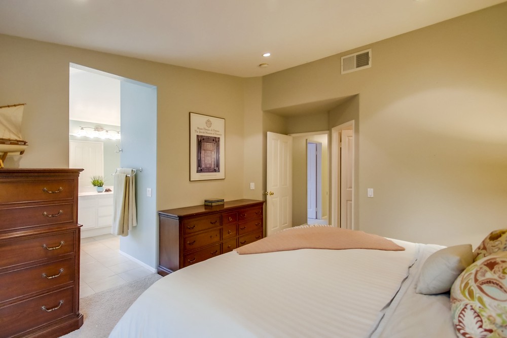 Virtual tour photo 32 of 60 for 12025 World Trade Dr #4