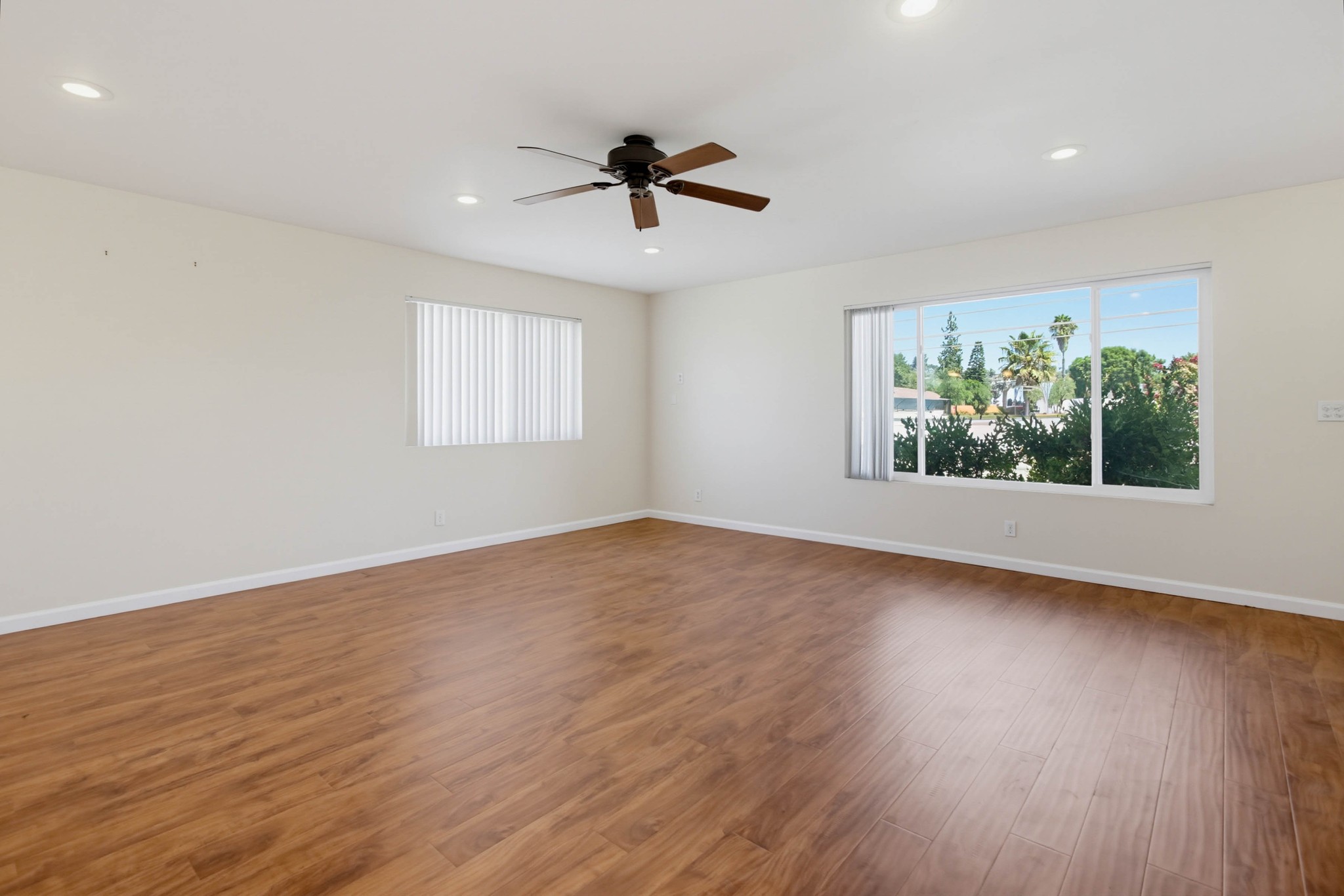 Virtual tour photo 11 of 40 for 12027 Royal Rd Unit 1