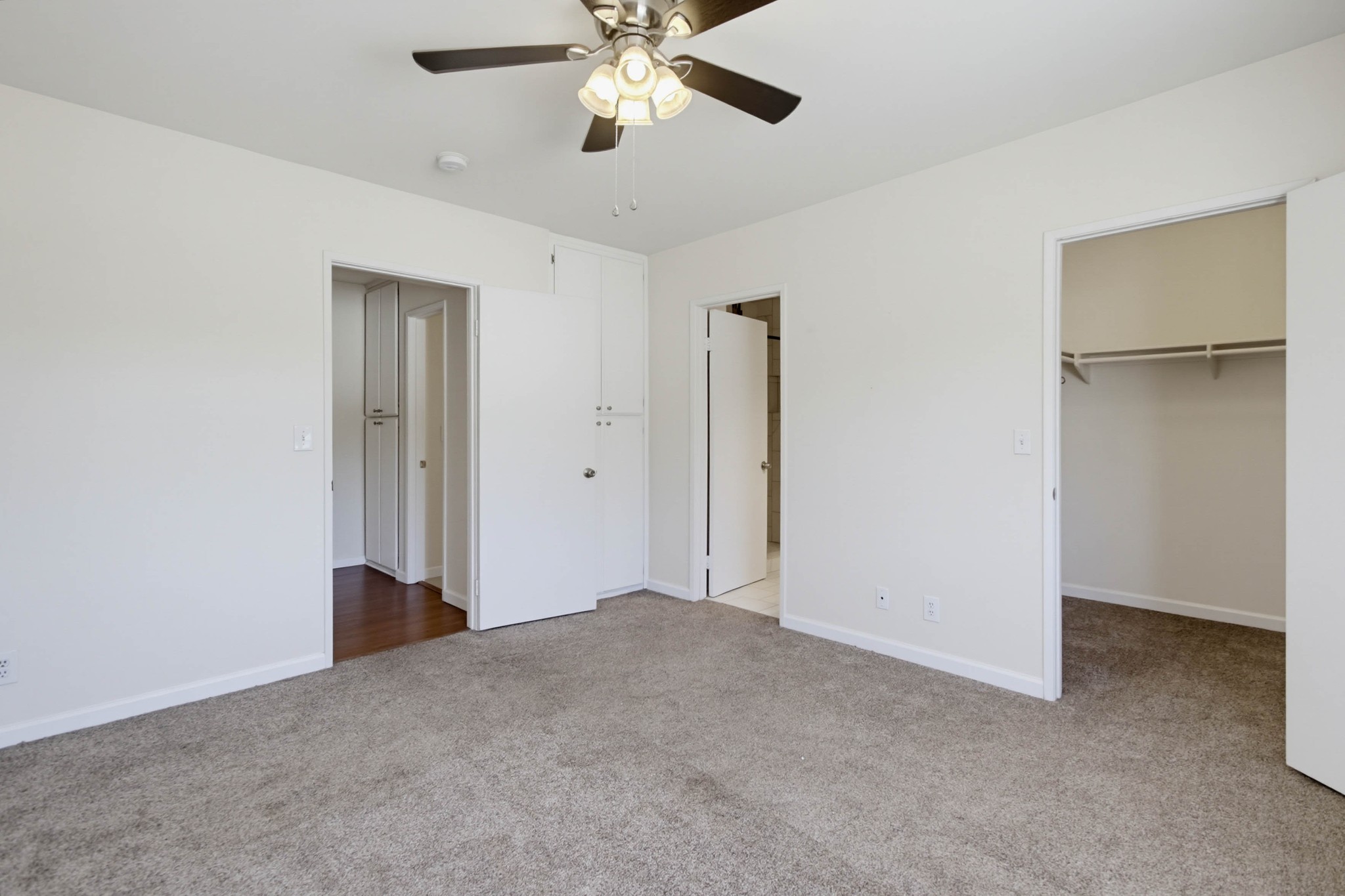 Virtual tour photo 23 of 40 for 12027 Royal Rd Unit 1