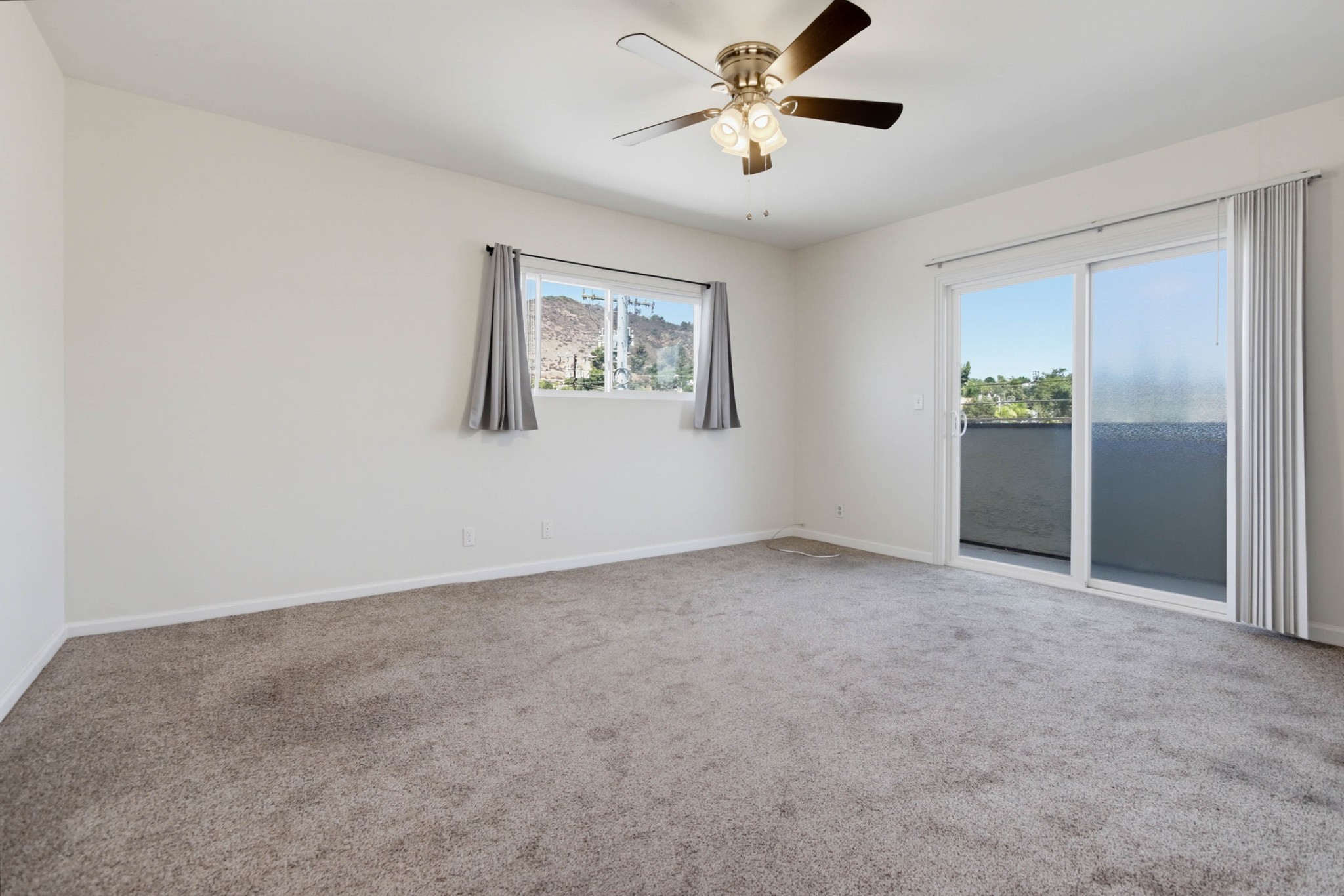 Virtual tour photo 25 of 40 for 12027 Royal Rd Unit 1