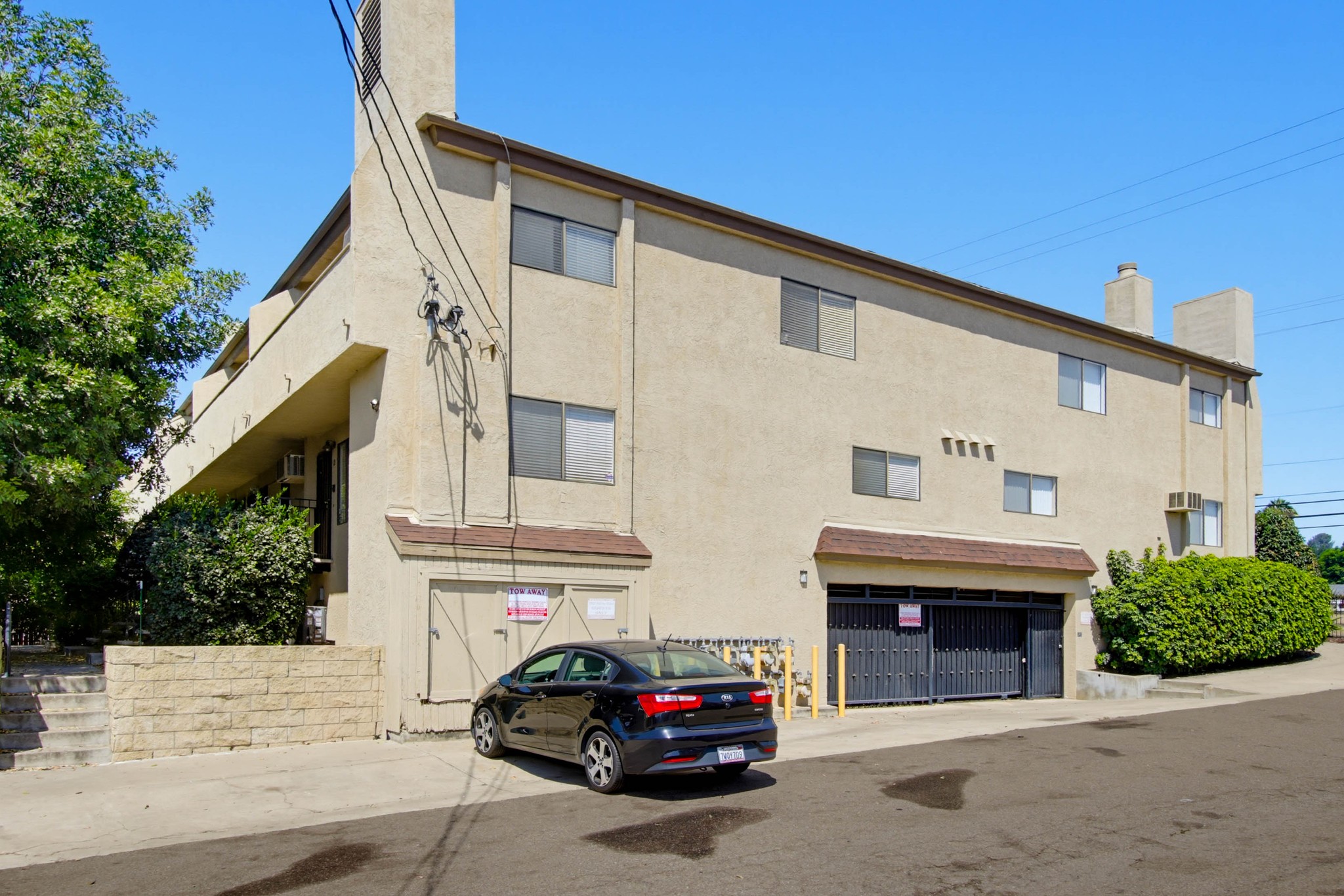Virtual tour photo 37 of 40 for 12027 Royal Rd Unit 1