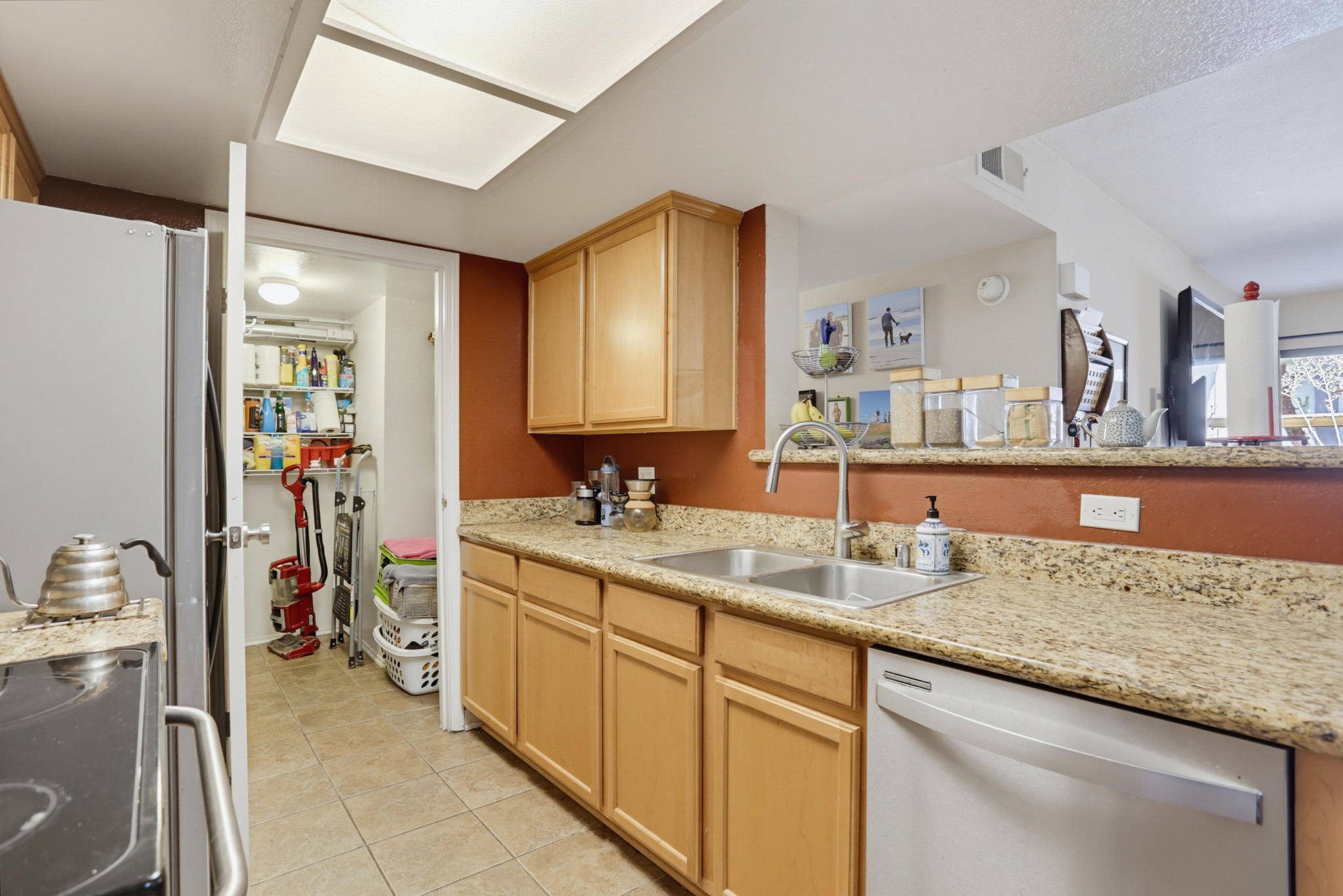Virtual tour photo 13 of 36 for 12039 Alta Carmel Ct Unit 150