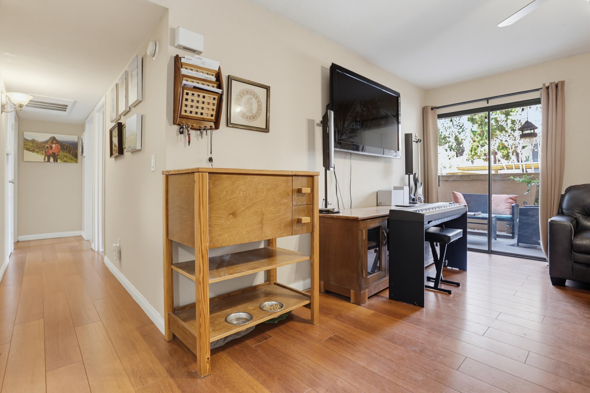 Virtual tour photo 17 of 36 for 12039 Alta Carmel Ct Unit 150