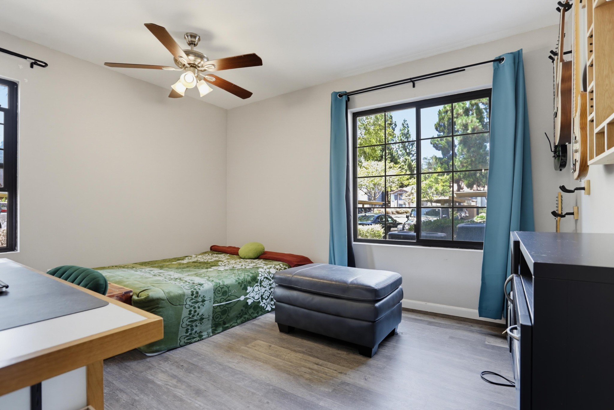 Virtual tour photo 22 of 36 for 12039 Alta Carmel Ct Unit 150